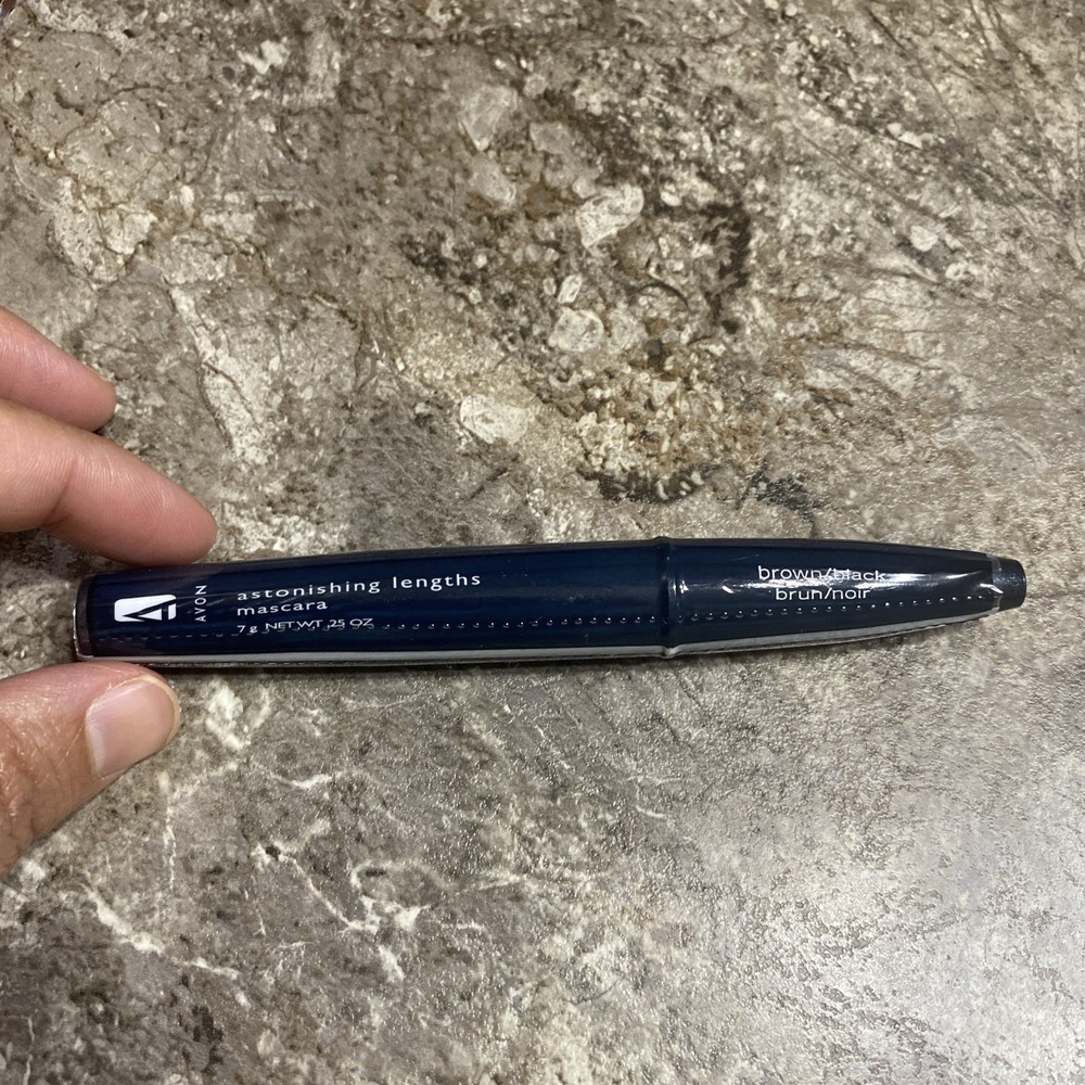 New Avon Astonishing‎ lengths mascara - Brown Black, Sealed Full Size